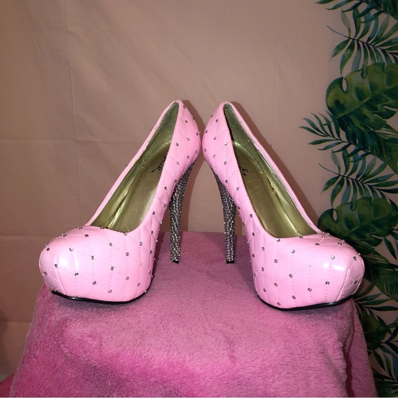 Hand Painted & Hand Studded Pink Quilted Rhinestone Heels - Picture 7 of 8